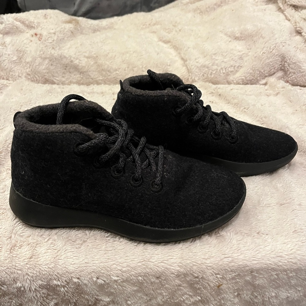 Allbirds mizzle. Size 7. Natural black